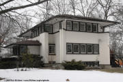 Frank Lloyd Wright architecture in Highland Park, Illinois on McNees.org/wrightsite