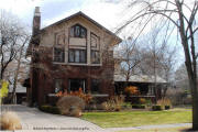 Prairie architecture in Oak Park, IL - Henry Golbeck House - 636 N Linden