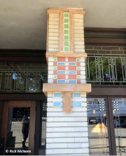Frank Lloyd Wright Historic Park Inn Mason City, Iowa - Front Entrance Masonry Art - Artglass (IMG_5876
