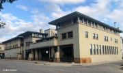 Frank Lloyd Wright Historic Park Inn Mason City, Iowa - East Front Corner (IMG_5680)  