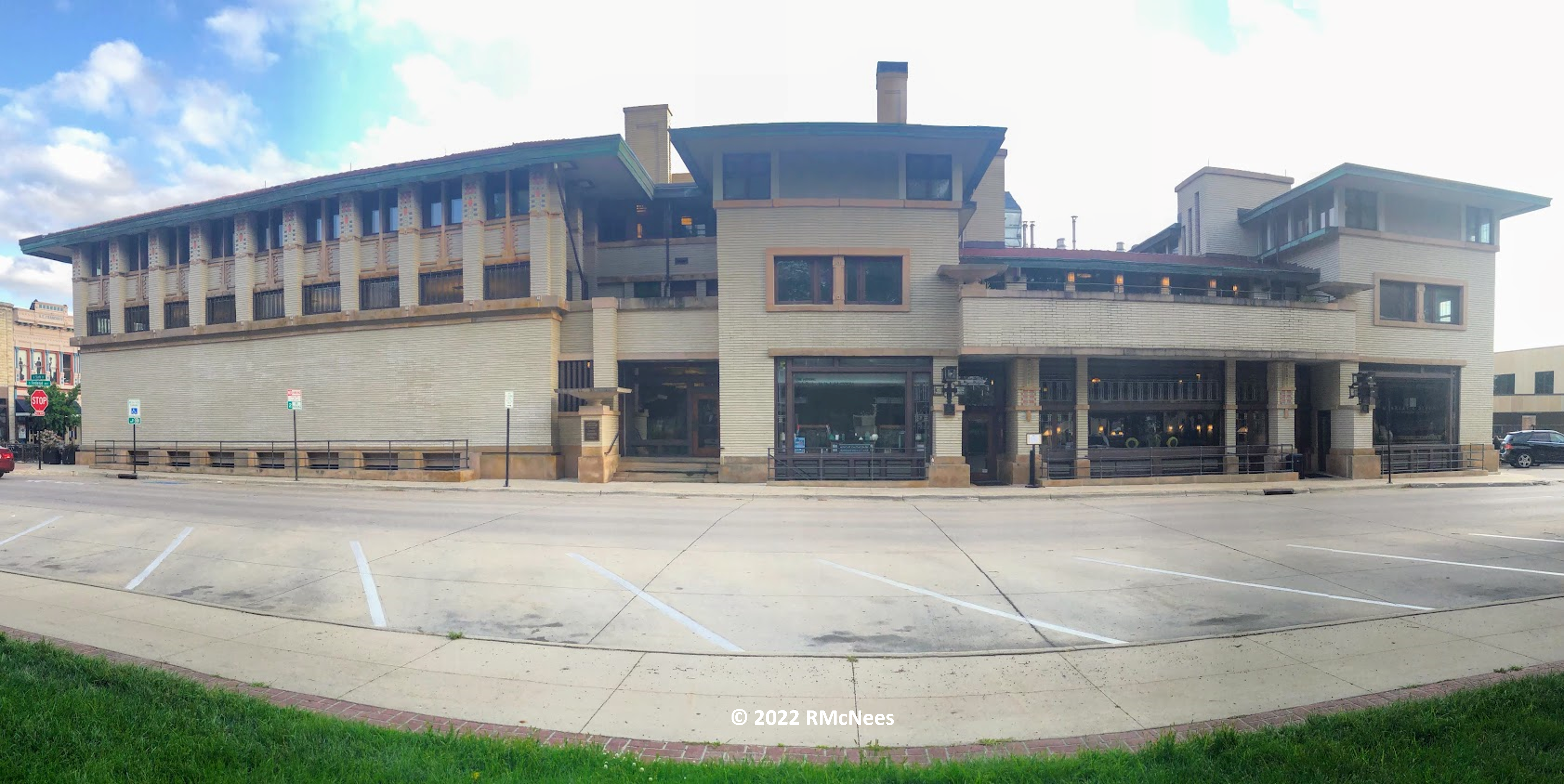 Frank Lloyd Wright Historic Park Inn Mason City, Iowa (IMG_5674) 