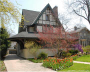 Frank Lloyd Wright architecture in Oak Park, IL - H.P. Young House, 432 N. Kenilwort