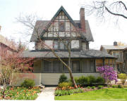 Frank Lloyd Wright architecture in Oak Park, IL - H.P. Young House, 432 N. Kenilwort