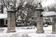 Prairie architecture in Bloomington, Illinois - White Place Gate - on McNees.org Wright-Site